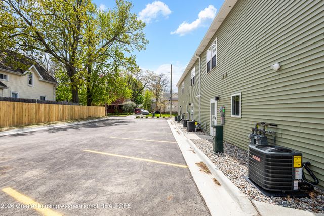 517 S Pennsylvania Avenue, Lansing, MI 48912