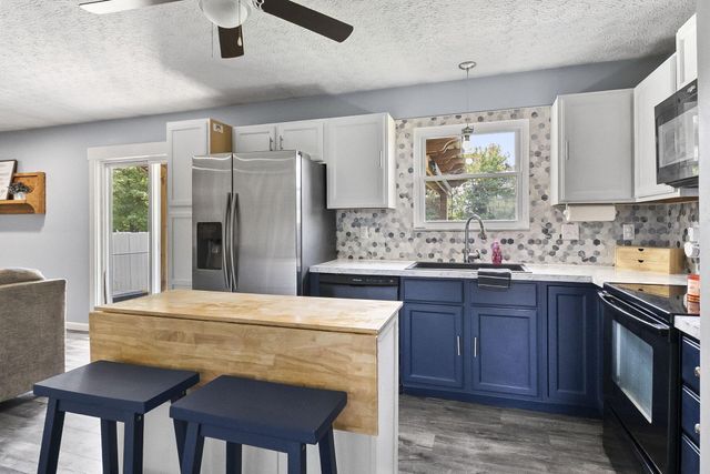 44 Ashton Drive, Ashville, OH 43103