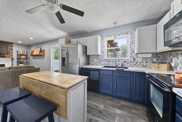 44 Ashton Drive, Ashville, OH 43103