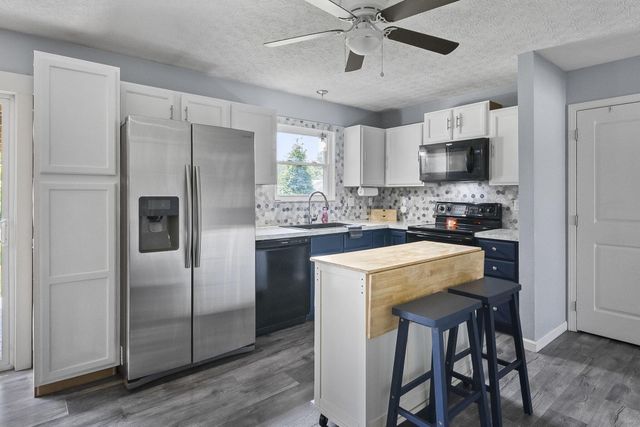 44 Ashton Drive, Ashville, OH 43103