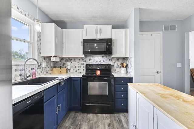 44 Ashton Drive, Ashville, OH 43103