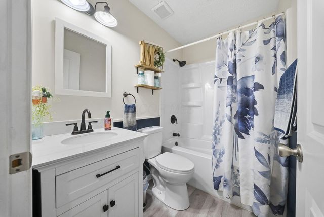 44 Ashton Drive, Ashville, OH 43103