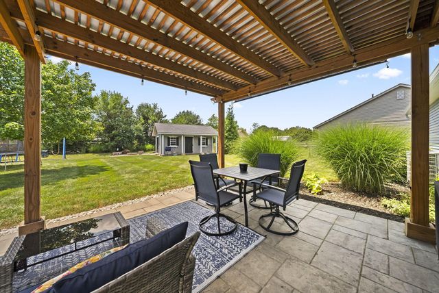 44 Ashton Drive, Ashville, OH 43103