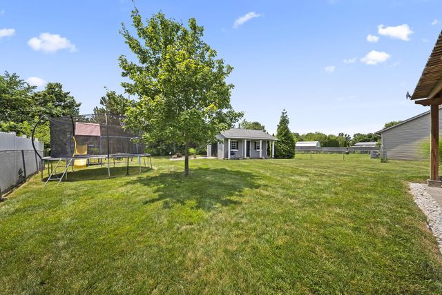 44 Ashton Drive, Ashville, OH 43103