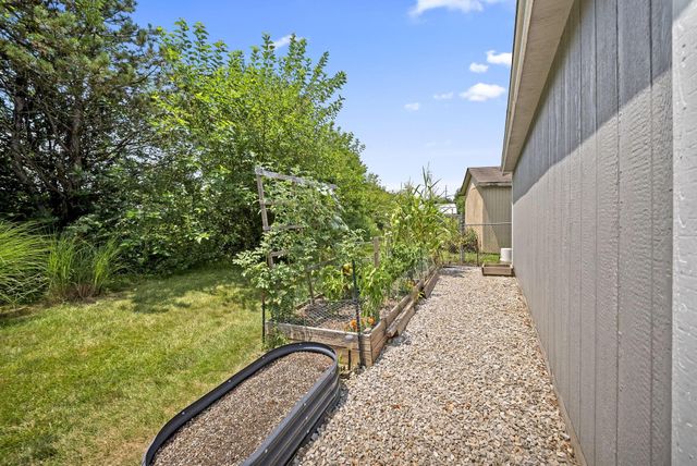 44 Ashton Drive, Ashville, OH 43103