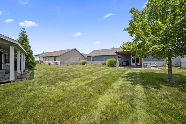 44 Ashton Drive, Ashville, OH 43103