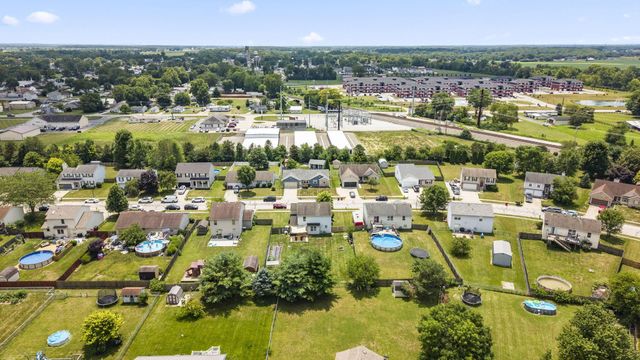 44 Ashton Drive, Ashville, OH 43103