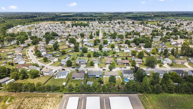 44 Ashton Drive, Ashville, OH 43103