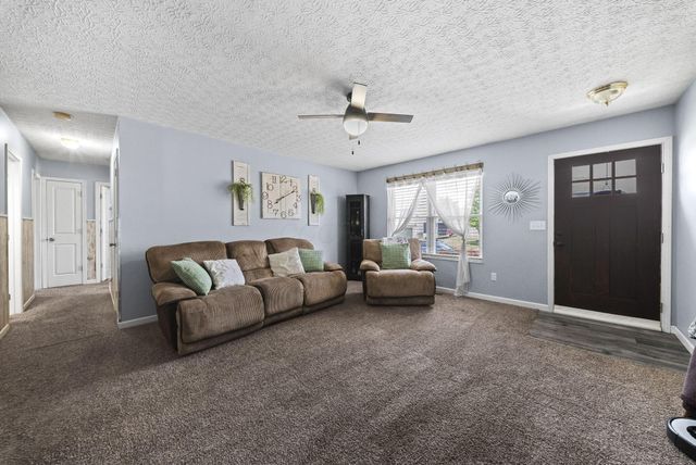 44 Ashton Drive, Ashville, OH 43103