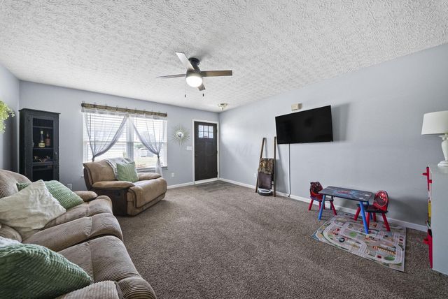 44 Ashton Drive, Ashville, OH 43103