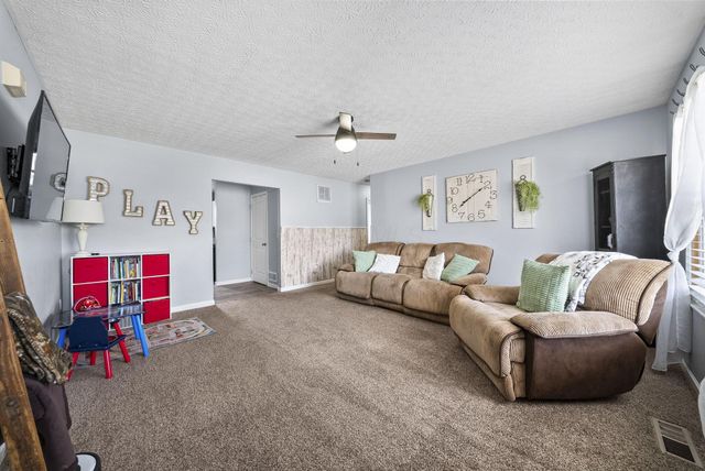 44 Ashton Drive, Ashville, OH 43103