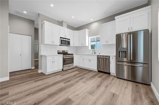 9998 1/2 Louise Avenue, Northridge, CA 91325