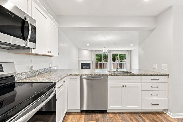 78 Pointe Rok Drive 78, Worcester, MA 01604