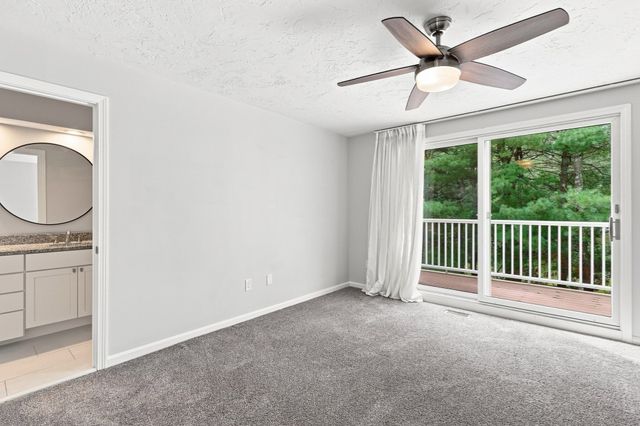 78 Pointe Rok Drive 78, Worcester, MA 01604