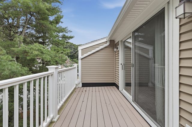 78 Pointe Rok Drive 78, Worcester, MA 01604