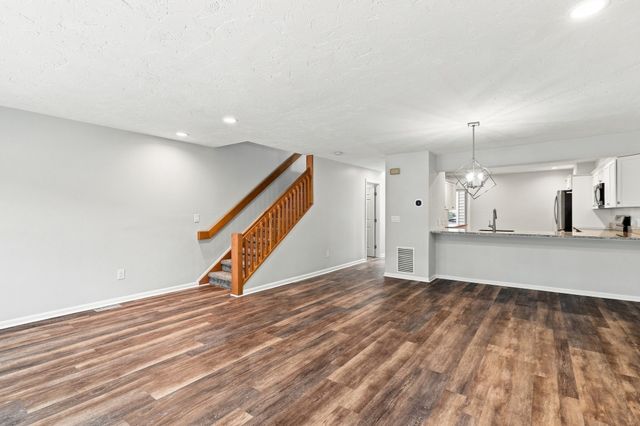 78 Pointe Rok Drive 78, Worcester, MA 01604