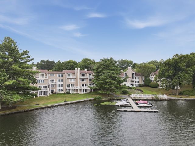 78 Pointe Rok Drive 78, Worcester, MA 01604