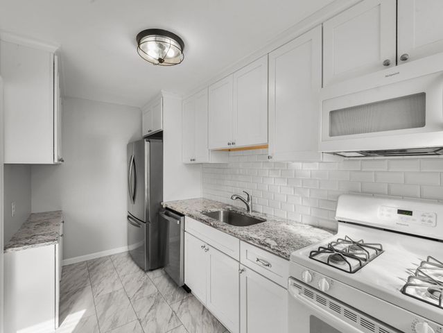 435 SEWARD AVE, Baltimore, MD 21225