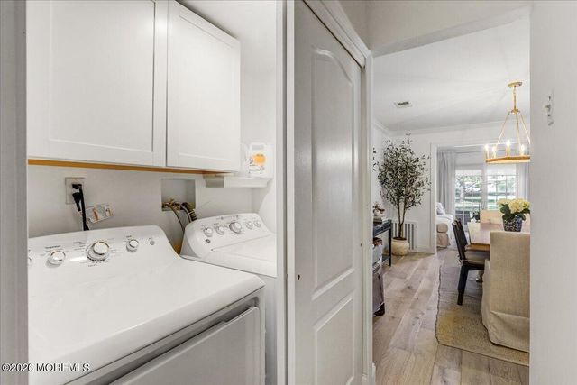 6 Longfellow Court, Freehold, NJ 07728