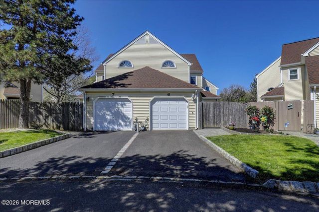6 Longfellow Court, Freehold, NJ 07728