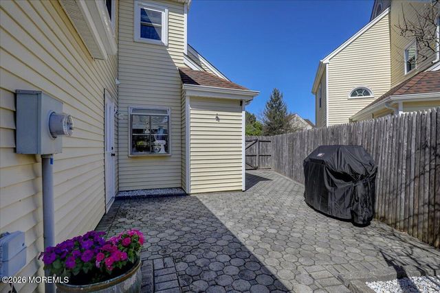 6 Longfellow Court, Freehold, NJ 07728