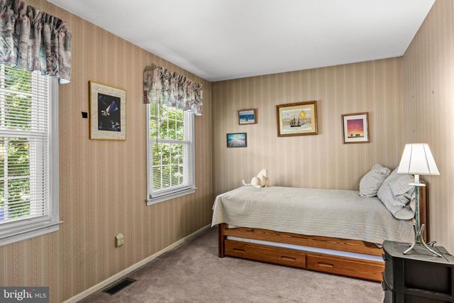 518 ADAMS LN, Southampton, NJ 08088