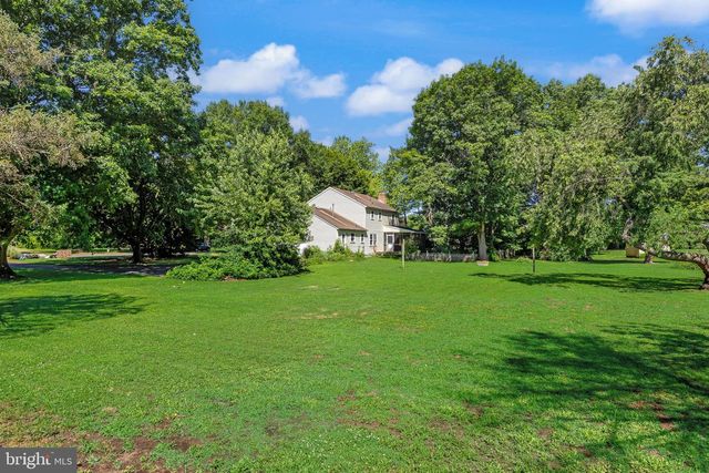 518 ADAMS LN, Southampton, NJ 08088