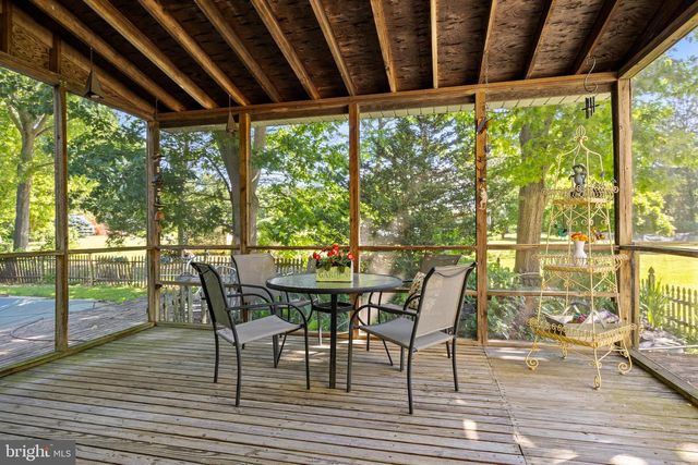 518 ADAMS LN, Southampton, NJ 08088