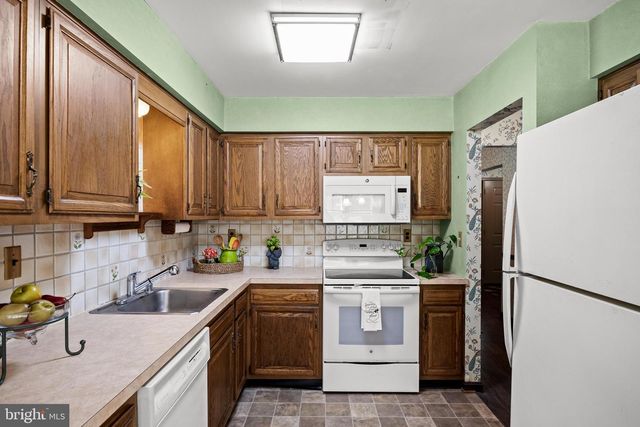 518 ADAMS LN, Southampton, NJ 08088