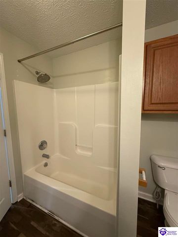 111 Calumet Court, Elizabethtown, KY 42701