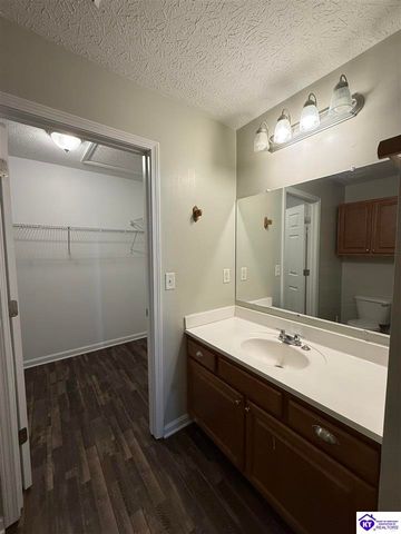 111 Calumet Court, Elizabethtown, KY 42701