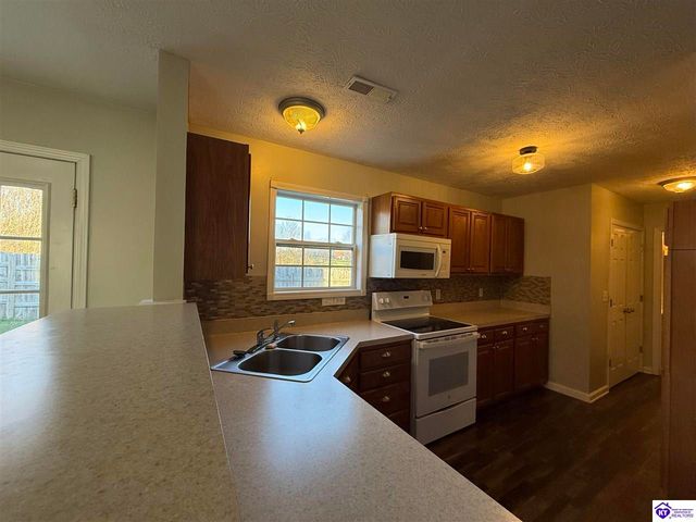 111 Calumet Court, Elizabethtown, KY 42701
