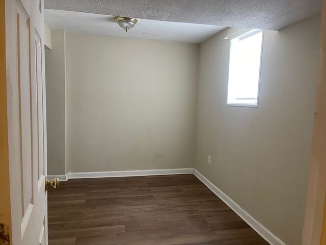 17 Azalea Ln 17, Marlborough, MA 01752