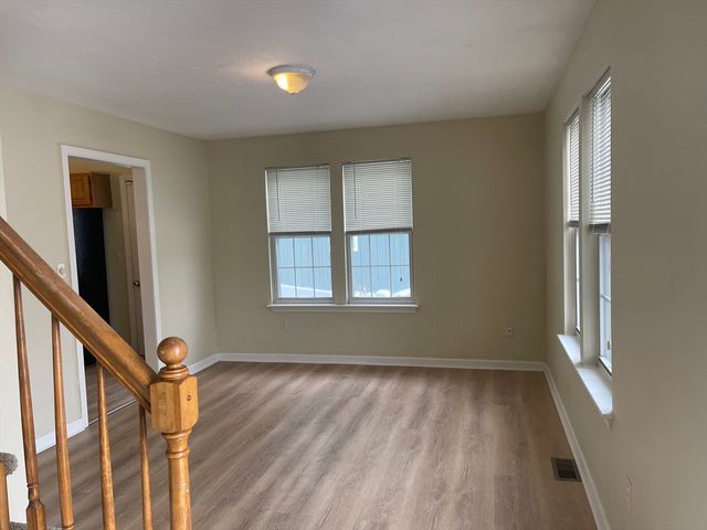 17 Azalea Ln 17, Marlborough, MA 01752