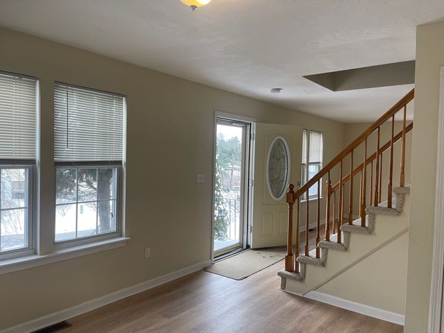 17 Azalea Ln 17, Marlborough, MA 01752