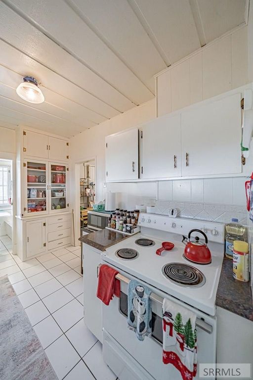 Image 10 of property listing at 1305 Canal, Idaho Falls, ID 83402