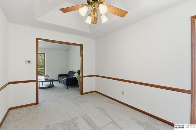 575 N 152 Avenue Circle, Omaha, NE 68154