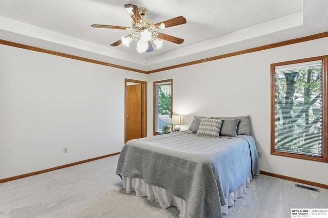 575 N 152 Avenue Circle, Omaha, NE 68154