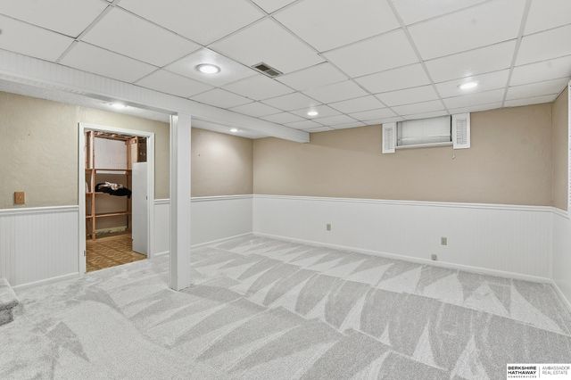 575 N 152 Avenue Circle, Omaha, NE 68154