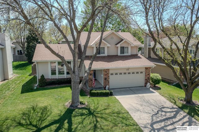 575 N 152 Avenue Circle, Omaha, NE 68154