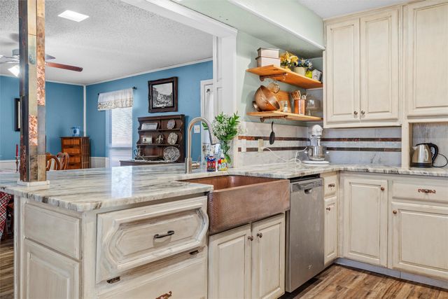 1613 Saint James Drive, Carrollton, TX 75007