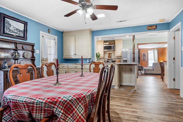 1613 Saint James Drive, Carrollton, TX 75007