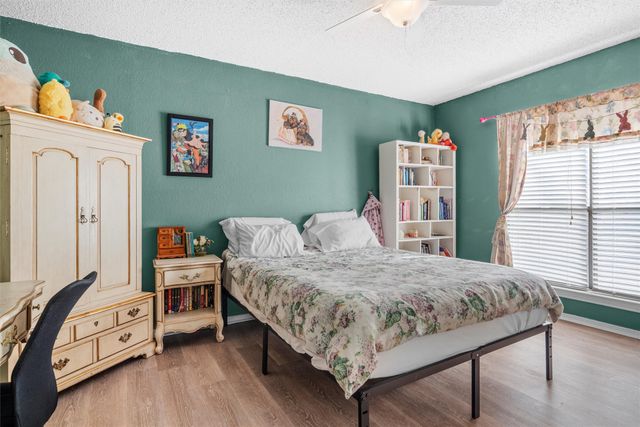 1613 Saint James Drive, Carrollton, TX 75007