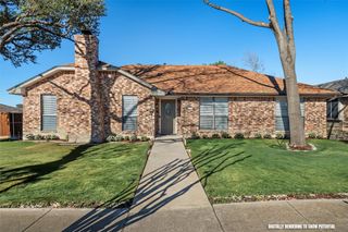 1613 Saint James Drive, Carrollton, TX 75007