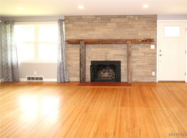 8709 Nottingham, Clarence, NY 14221