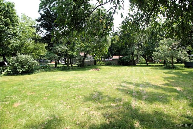 8709 Nottingham, Clarence, NY 14221