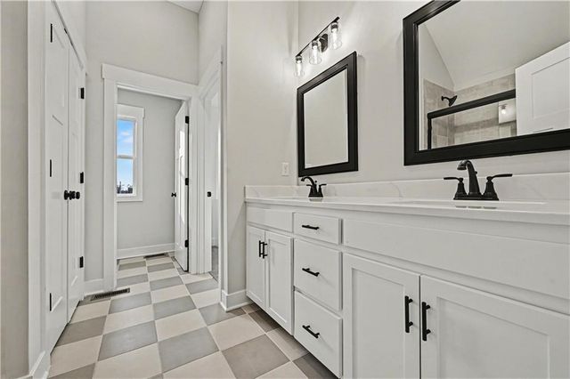 12408 Morgan Street, Excelsior Springs, MO 64024
