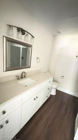 7725 Jewel LN 202, Naples, FL 34109