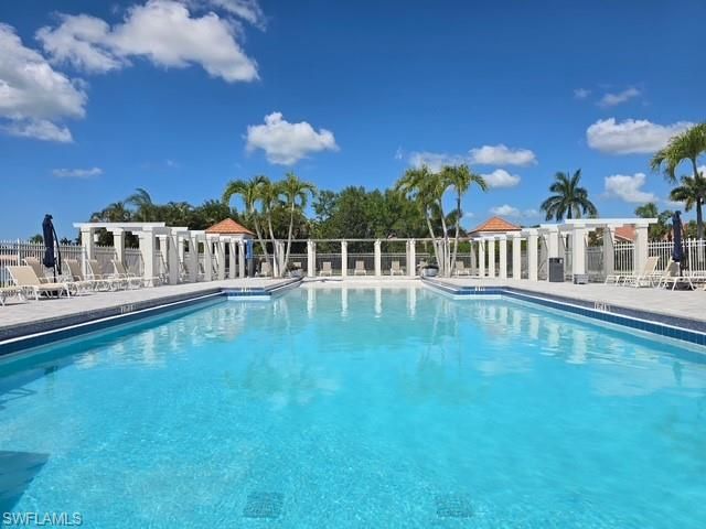 7725 Jewel LN 202, Naples, FL 34109