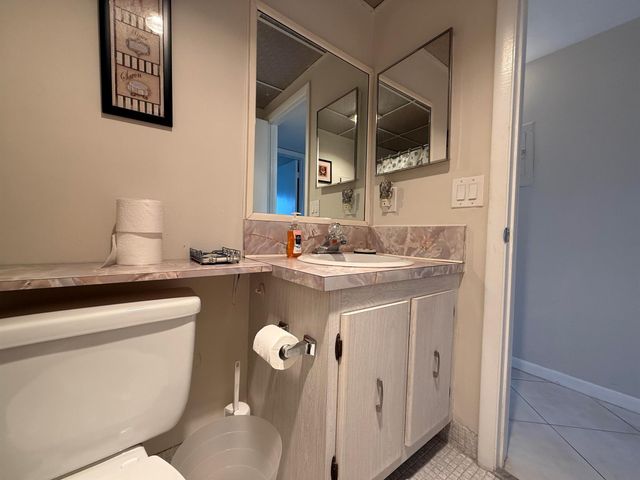 470 Capri J, Delray Beach, FL 33445